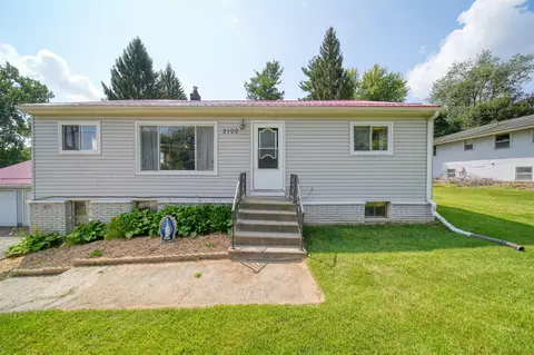2100 N Cloverhill, Jackson, MI 49201 photo 2