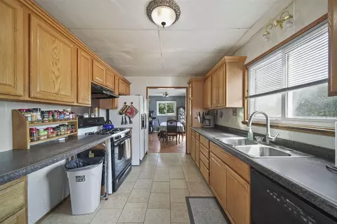 2100 N Cloverhill, Jackson, MI 49201 photo 11