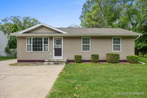 152 52nd, Kentwood, MI 49548