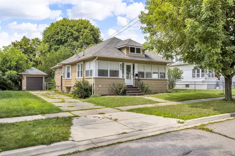 804 Hibbard Ave, Jackson, MI 49202