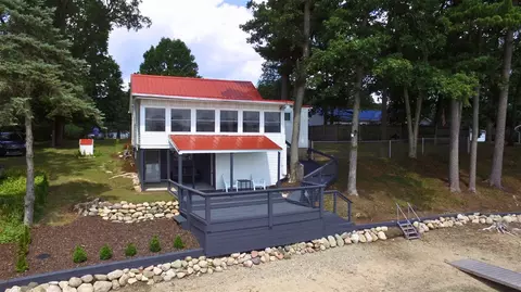 551 N Rock Lk, Vestaburg, MI 48891