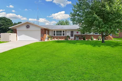 4191 Denton, Saint Joseph, MI 49085