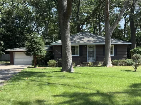 2962 Stratford, Norton Shores, MI 49444
