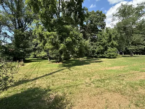 V/l N Brown, Jackson, MI 49202 photo 2