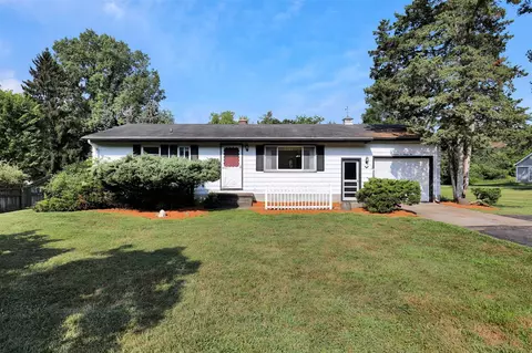16092 Center Rd, East Lansing, MI 48823