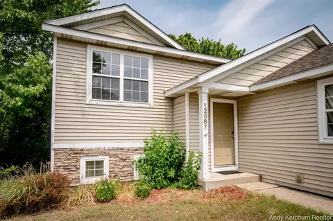 12867 Red Maple, Holland, MI 49424