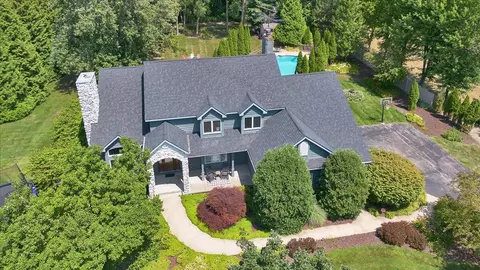 2757 W Linco, Stevensville, MI 49127