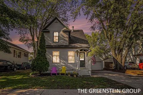 563 W 23rd, Holland, MI 49423