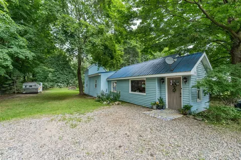 226 W W Orch, Delton, MI 49046