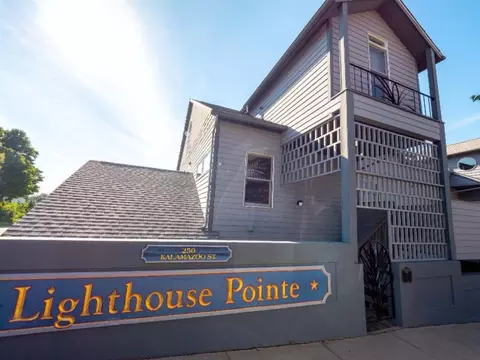 250 Kalamazoo #6, South Haven, MI 49090