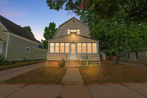 544 College, Holland, MI 49423