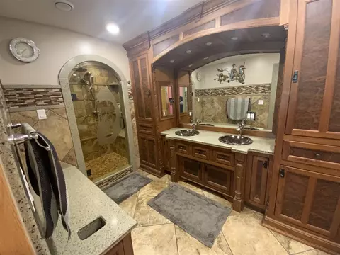 Bath - 4350 Bailey, Jackson, MI 49201 photo 2 of 3