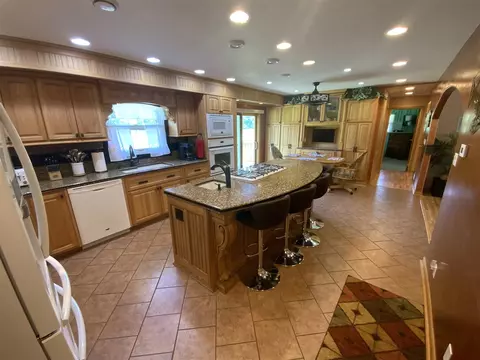 Kitchen - 4350 Bailey, Jackson, MI 49201 photo 1 of 4