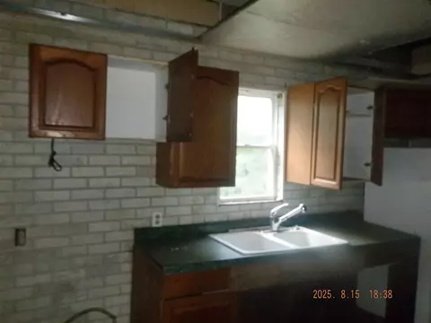 124 Middle, Three Rivers, MI 49093 photo 9