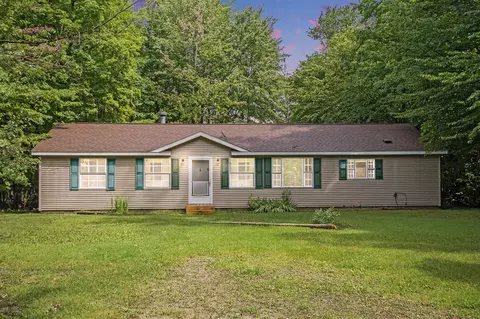 31588 W Birch Shrs, Trout Lake, MI 49793