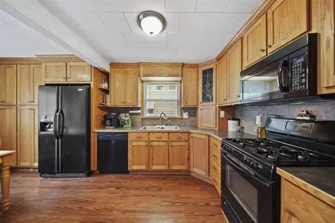 Kitchen - 606 Ryan, Owosso, MI 48867 photo 1 of 5