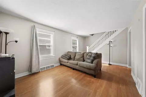 Living - 606 Ryan, Owosso, MI 48867 photo 1 of 1
