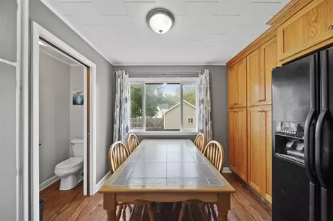 Dining - 606 Ryan, Owosso, MI 48867 photo 1 of 2