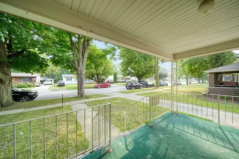 Exterior - 606 Ryan, Owosso, MI 48867 photo 4 of 9