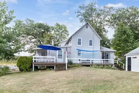 751 James C, Vestaburg, MI 48891