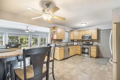 9779 E C, Richland, MI 49083 photo 6