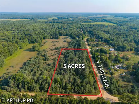 5 East Arthur Road, Rothbury, MI 49452