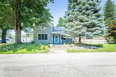 122 W Obell, Whitehall, MI 49461