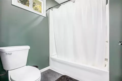 Bath - 906 Seventh St, Three Rivers, MI 49093 photo 1 of 3