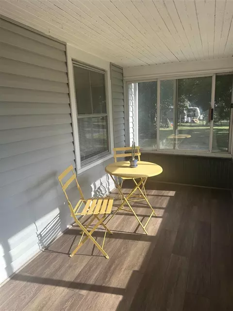 Exterior - 906 Seventh St, Three Rivers, MI 49093 photo 2 of 4