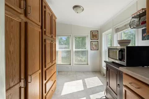 Entry Way - 1116 Donnely, Jackson, MI 49201 photo 3 of 4