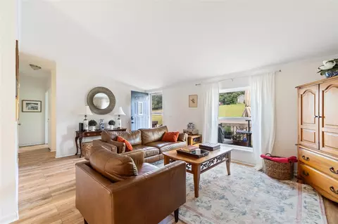 Living - 1116 Donnely, Jackson, MI 49201 photo 1 of 4