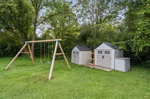Exterior - 1116 Donnely, Jackson, MI 49201 photo 5 of 8
