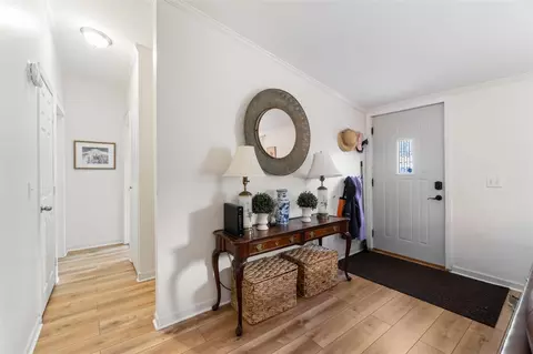 Entry Way - 1116 Donnely, Jackson, MI 49201 photo 1 of 4