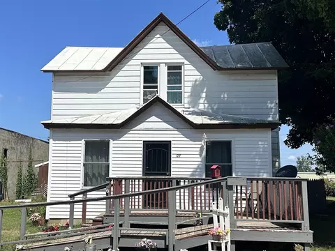 127 Hillsborough, Hartford, MI 49057