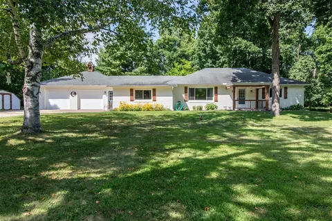 3360 Tipsico, Holly, MI 48442