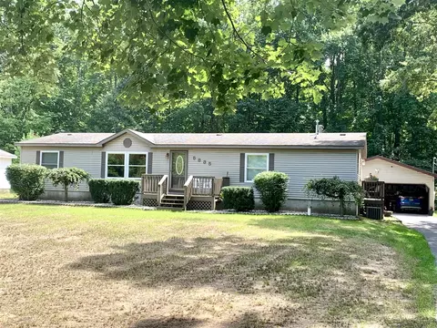 5835 W Dewey, Ludington, MI 49431