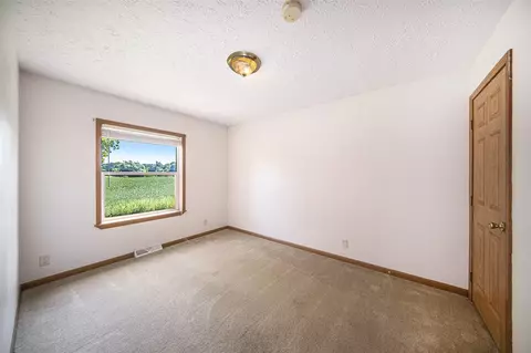 Bedroom - 1679 Munith, Jackson, MI 49201 photo 2 of 3