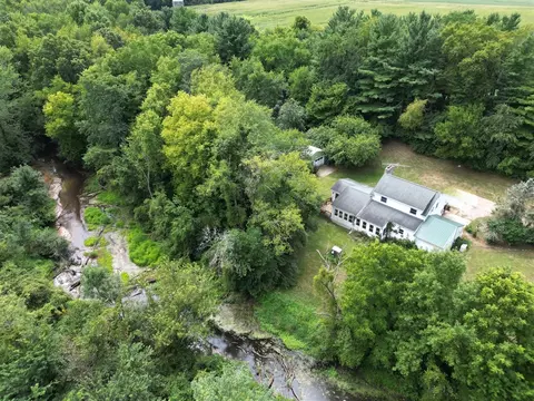29723 King, Leonidas, MI 49066