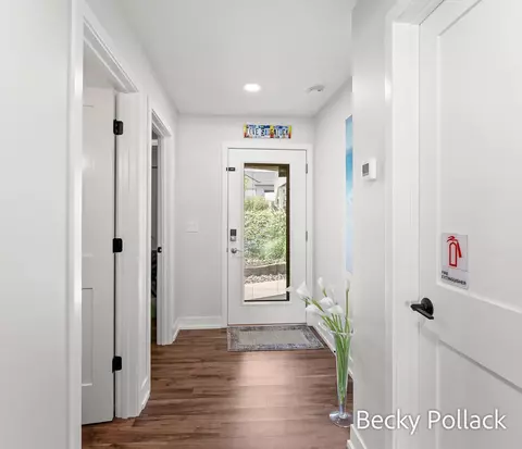 Entry Way - 342 Mariners #D, Douglas, MI 49406 photo 3 of 3