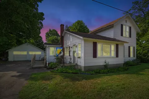 210 Drew, Paw Paw, MI 49079