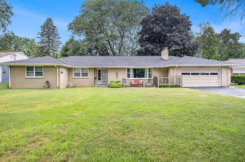 2528 Broadway, Kalamazoo, MI 49008