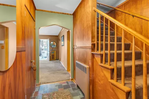 Entry Way - 512 S Wisner, Jackson, MI 49203 photo 2 of 4