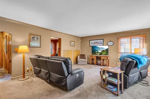 Living - 512 S Wisner, Jackson, MI 49203 photo 1 of 3