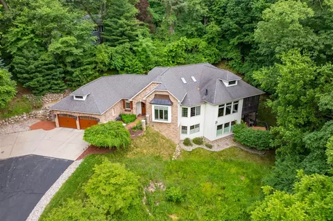 1431 Edgemoor, Kalamazoo, MI 49008