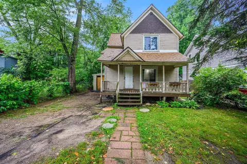 705 Fenimore, Kalamazoo, MI 49048