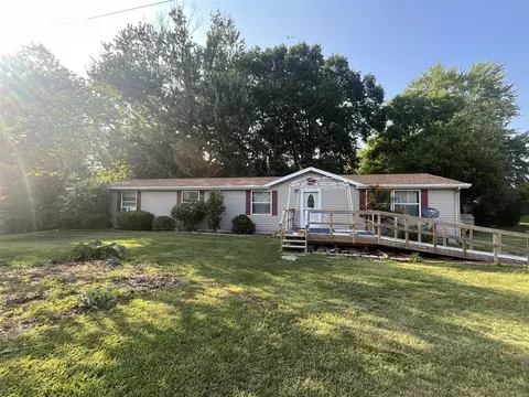 764 S Angola, Coldwater, MI 49036