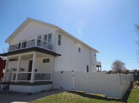 805 W Loomis, Ludington, MI 49431