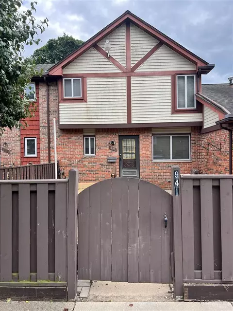 941 Terrace #25, Ypsilanti, MI 48198