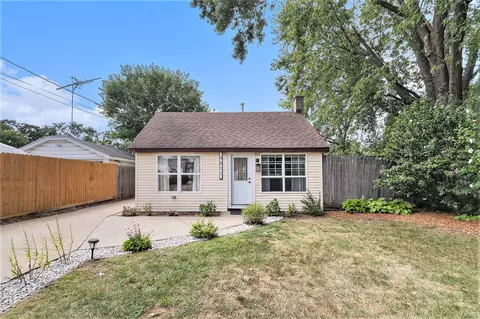 4811 Walton, Wyoming, MI 49548