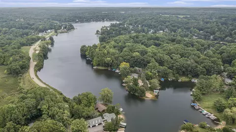 View/Area - 352 Horseshoe, Plainwell, MI 49080 photo 2 of 2